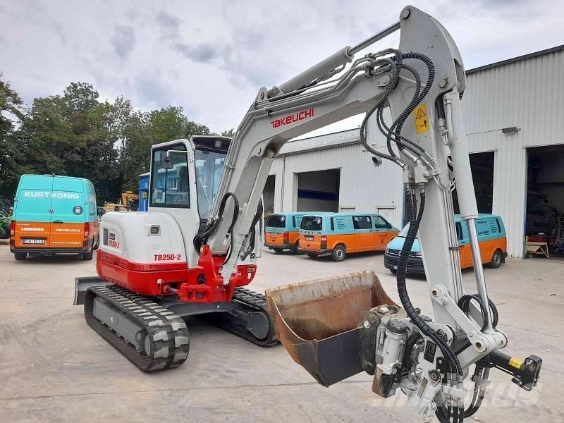 Takeuchi TB 250-2 Mini rýpadla < 7t