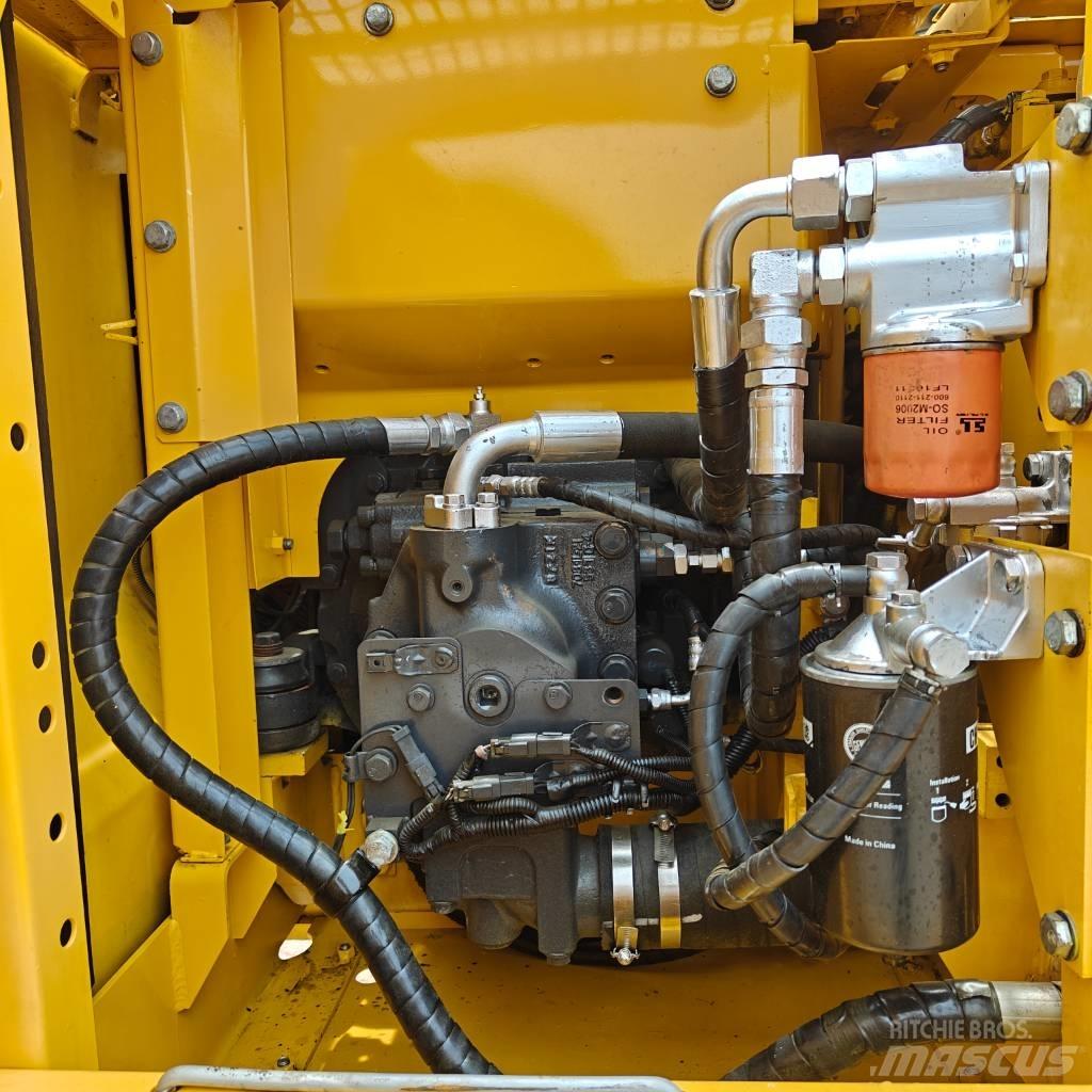 Komatsu 130-7 Pásová rýpadla