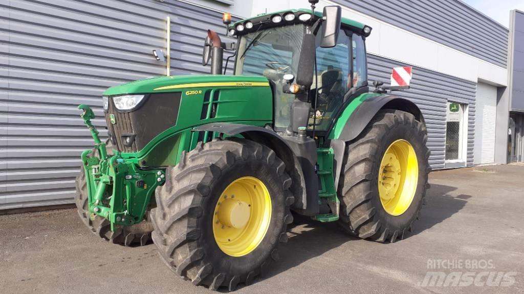 John Deere 6250 R Traktory