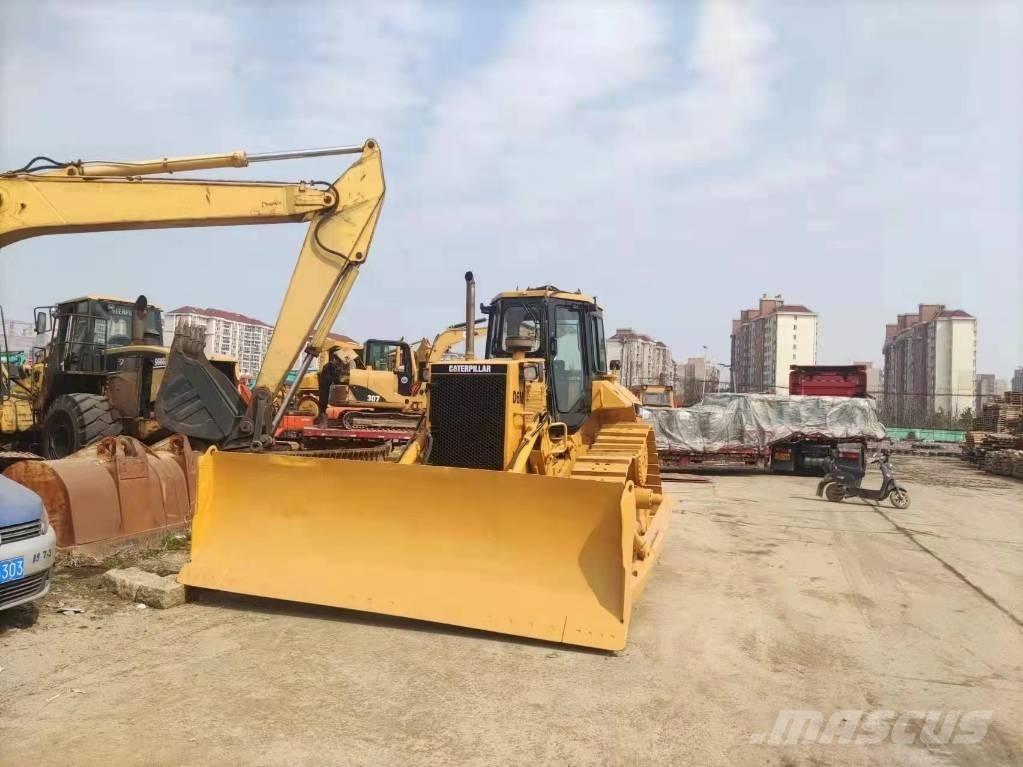 CAT D 6 M Pásové dozery