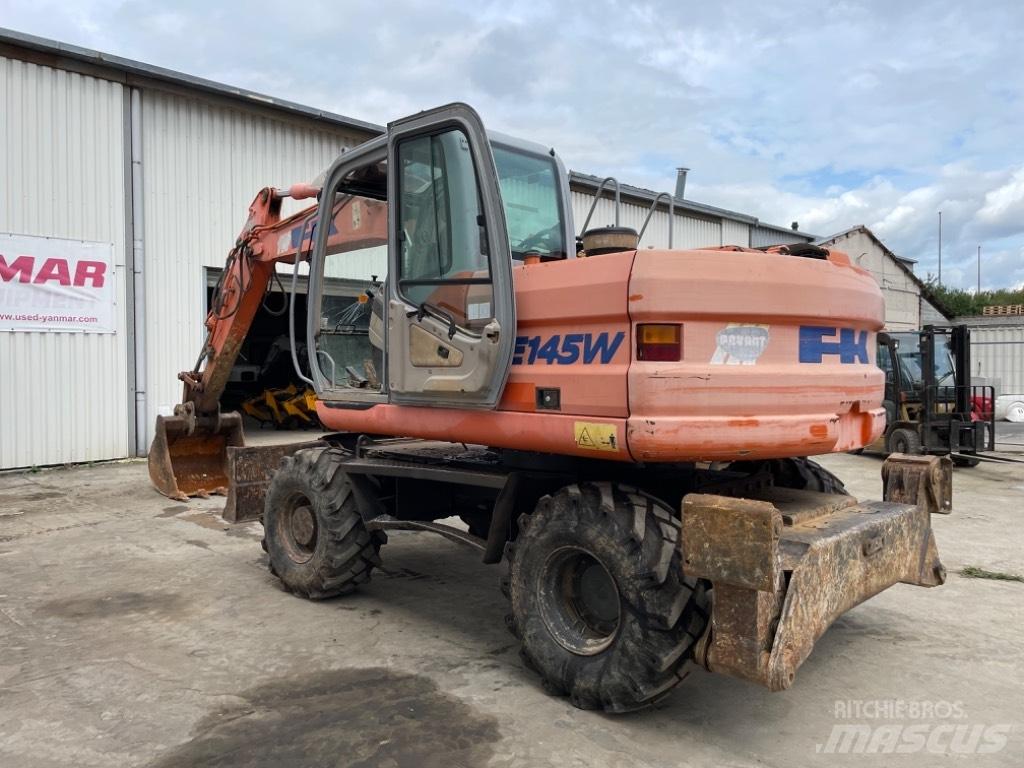 Kobelco E145W Kolová rýpadla