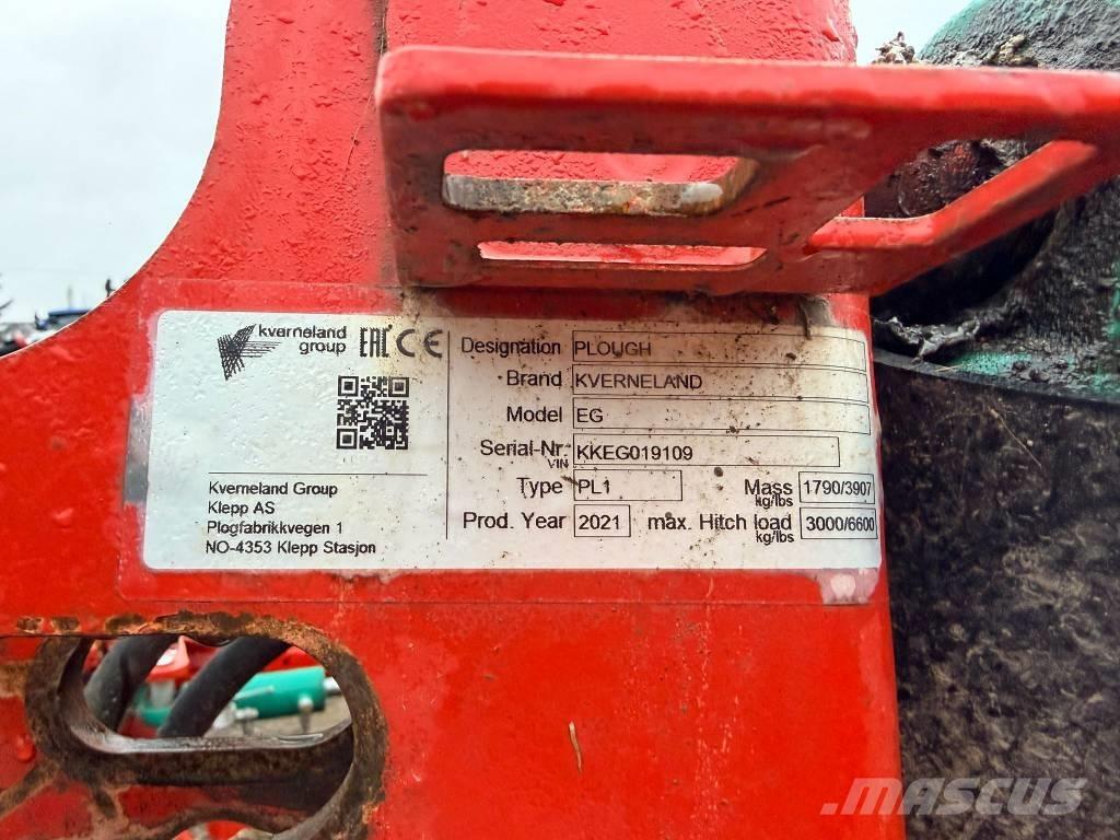 Kverneland EG85 Oboustranné pluhy