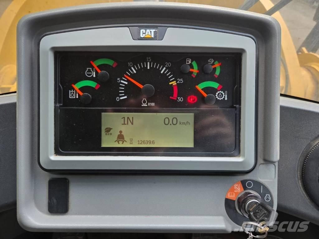 CAT 962 M Kolové nakladače