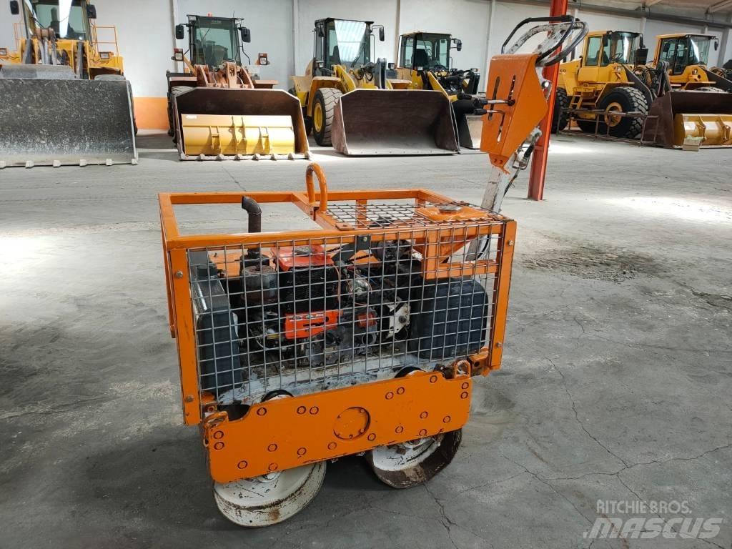 Bobcat BT 750 Tandemové válce