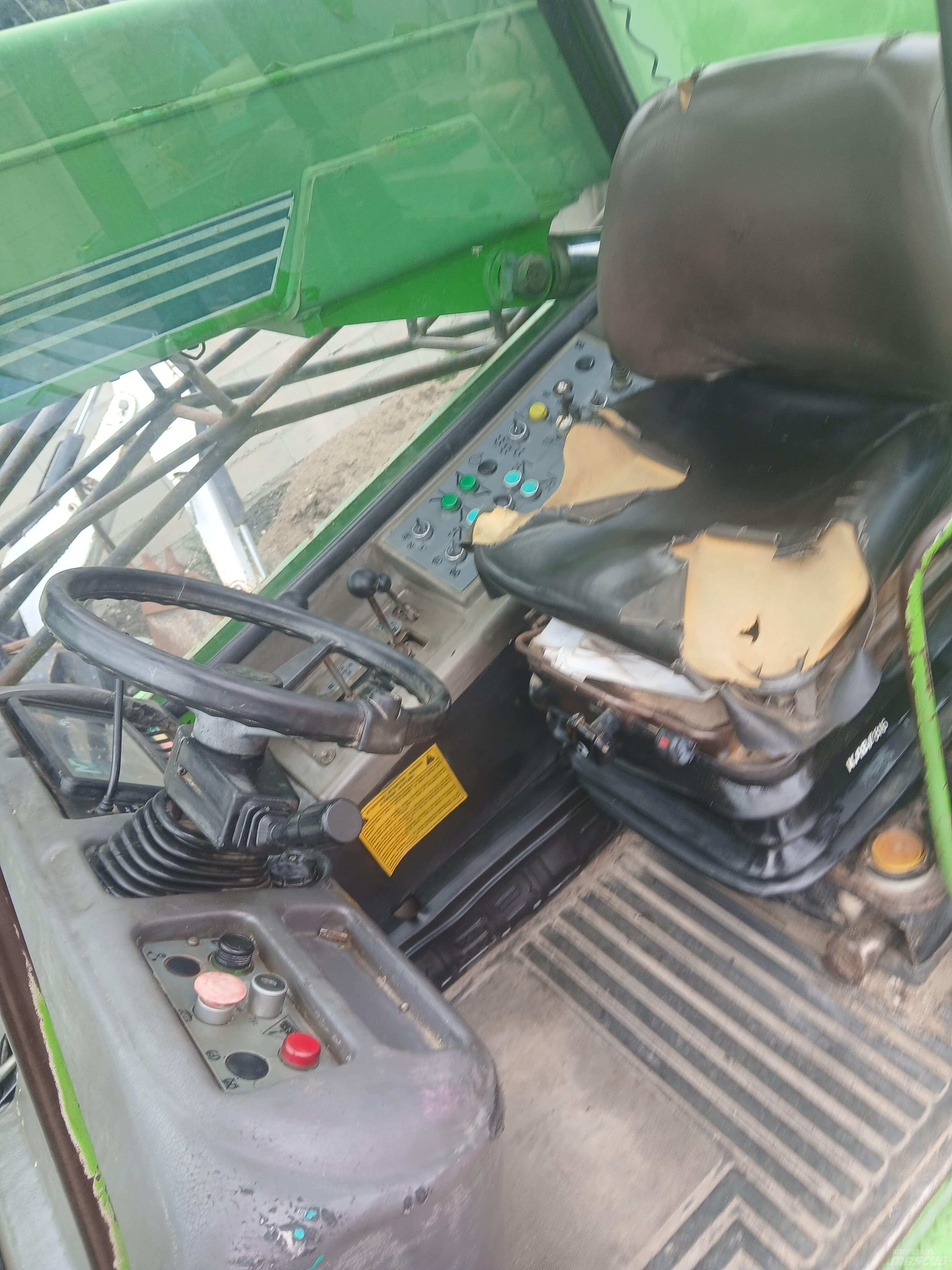Merlo Roto 30.16 EV Teleskopické manipulátory