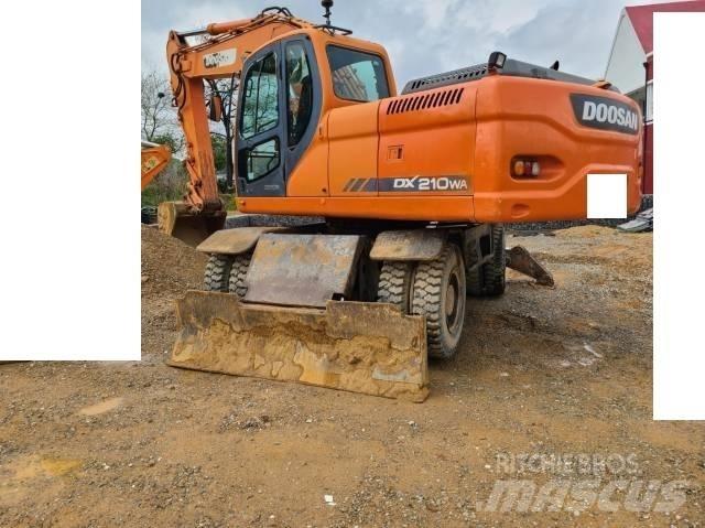 Doosan DX 210 W Kolová rýpadla