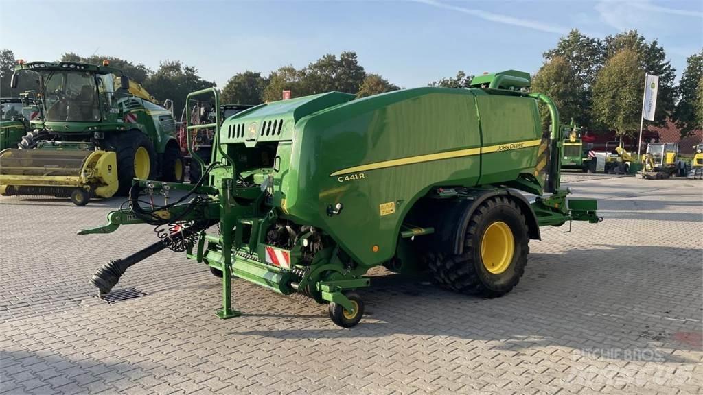 John Deere C441R Další