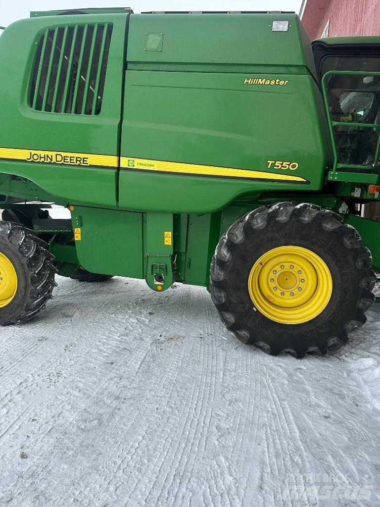 John Deere T550 Sklízecí mlátičky