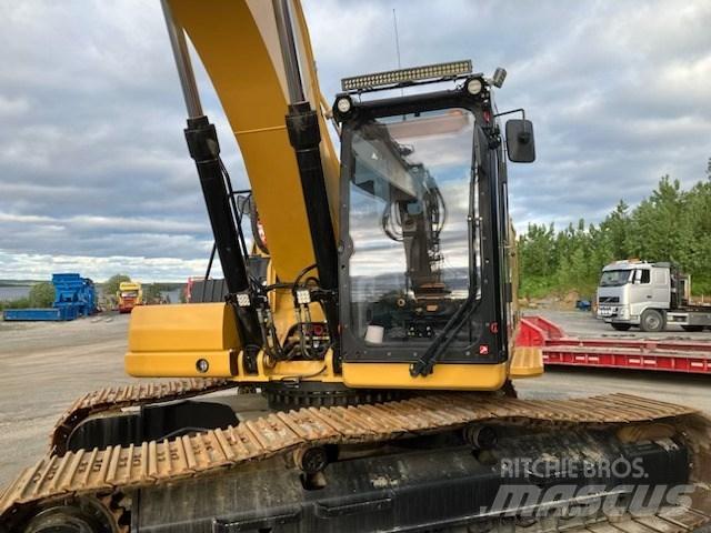 CAT 330 Pásová rýpadla
