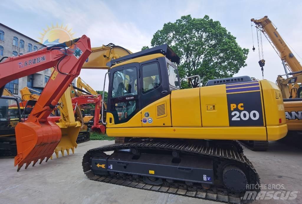 Komatsu PC 200-7 Pásová rýpadla