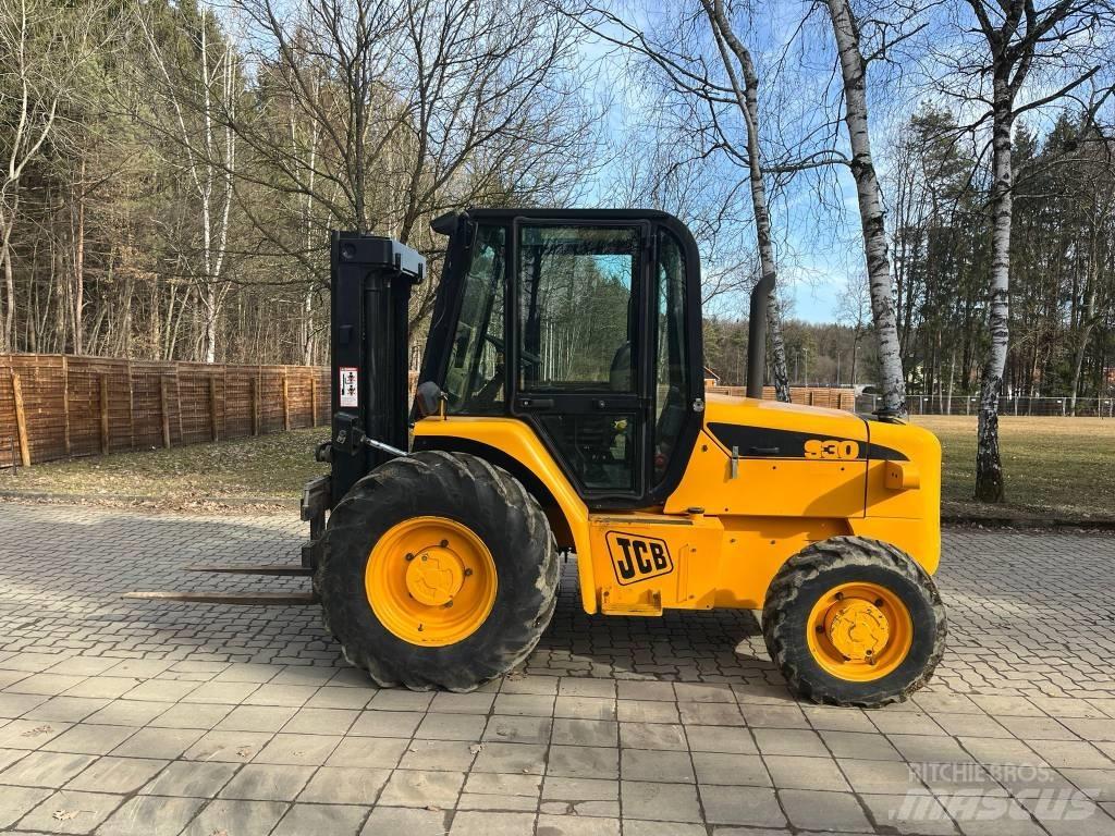 JCB 930 Terénní vysokozdvižné vozíky