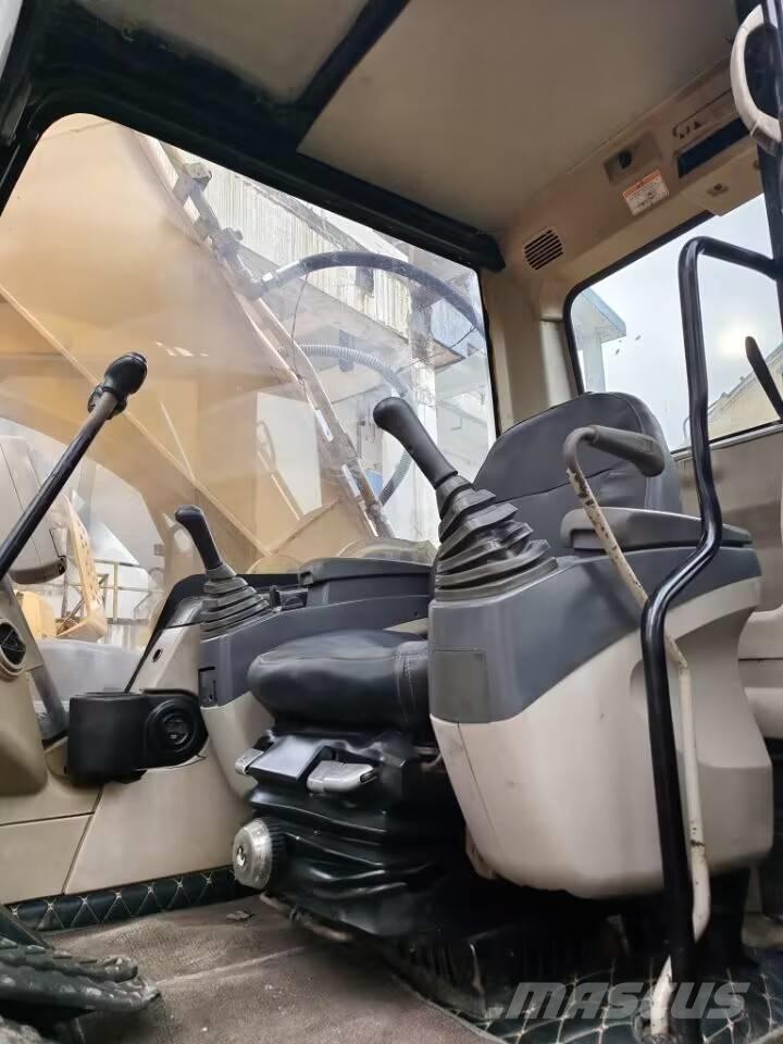 CAT 325C Pásová rýpadla