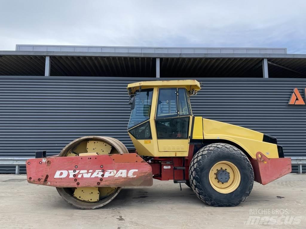 Dynapac CA512D Tahačové válce
