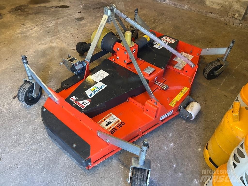 Muratori Mr 180 Sekačky namontované a tažené