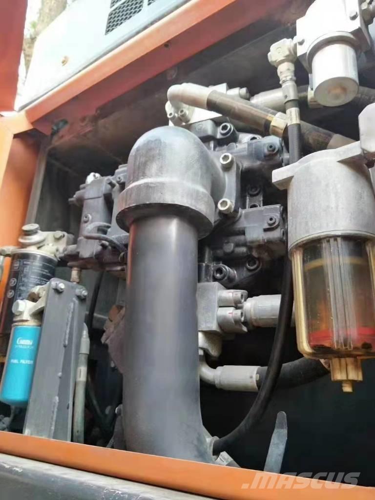 Doosan DX 530 LC-5 Pásová rýpadla