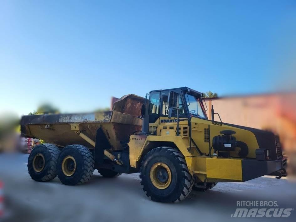 Komatsu HM 300 Kloubové dempry