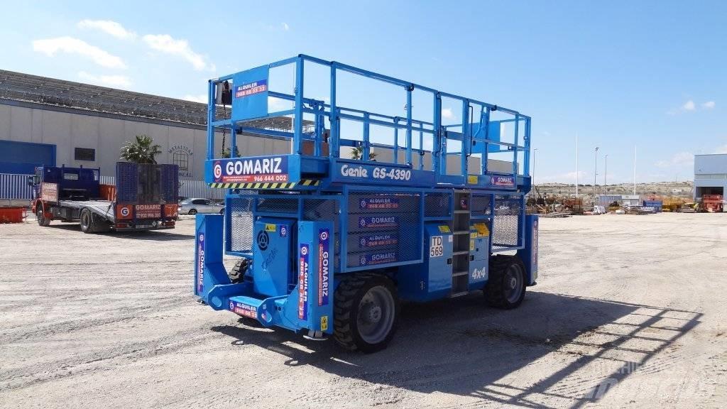 Genie GS 4390 RT Nůžková zvedací plošina