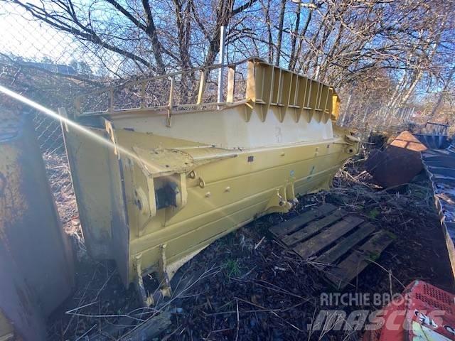 CAT D7E  U-blade, new Radlice