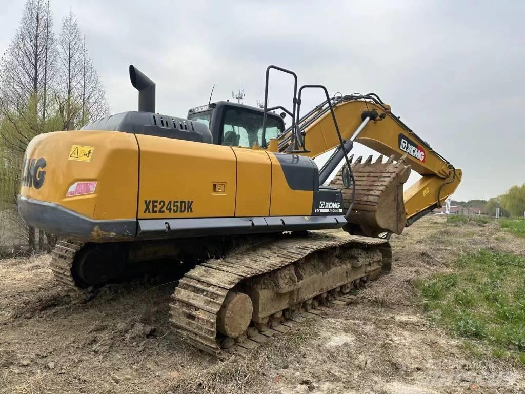 XCMG XE 245 DK Pásová rýpadla