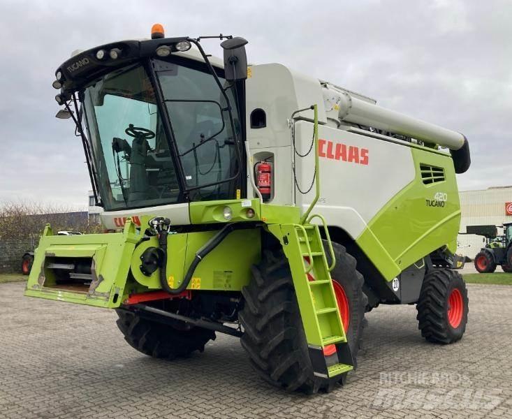 CLAAS TUCANO 420 Sklízecí mlátičky