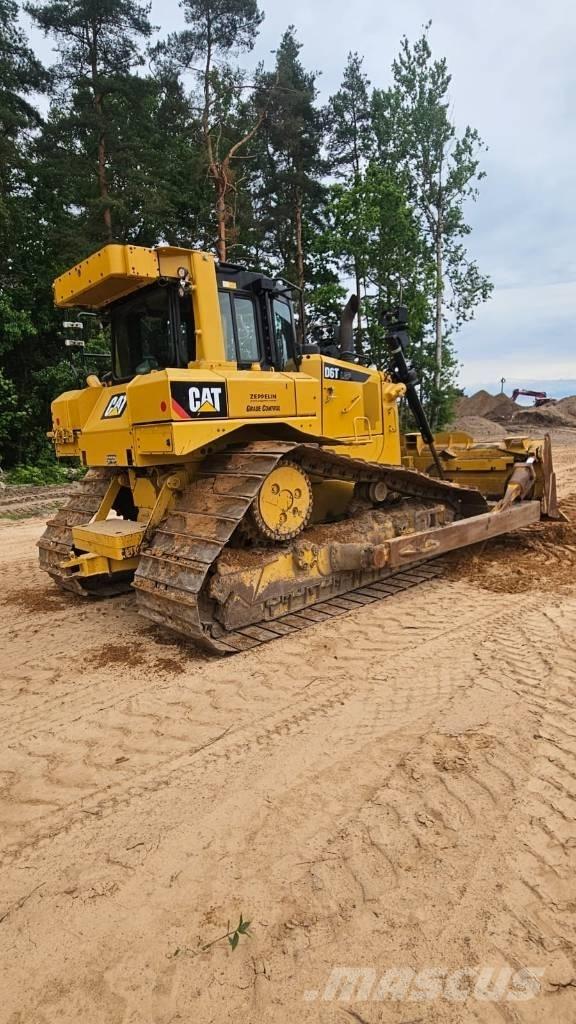 CAT D 6 T LGP Pásové dozery