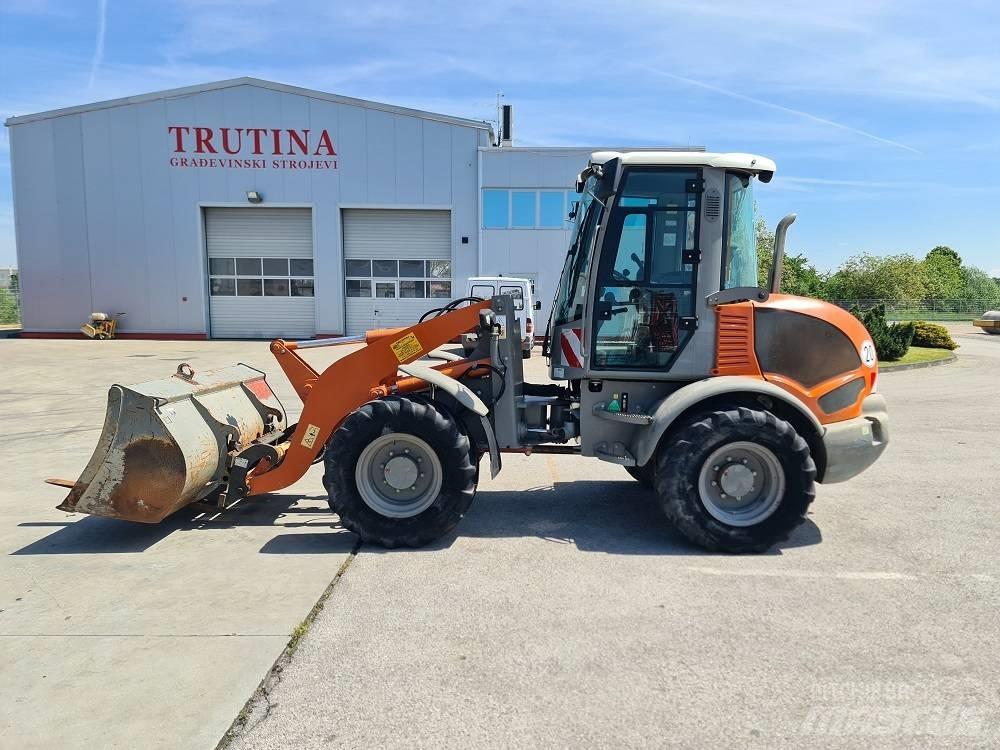 Atlas AR75e Kolové nakladače