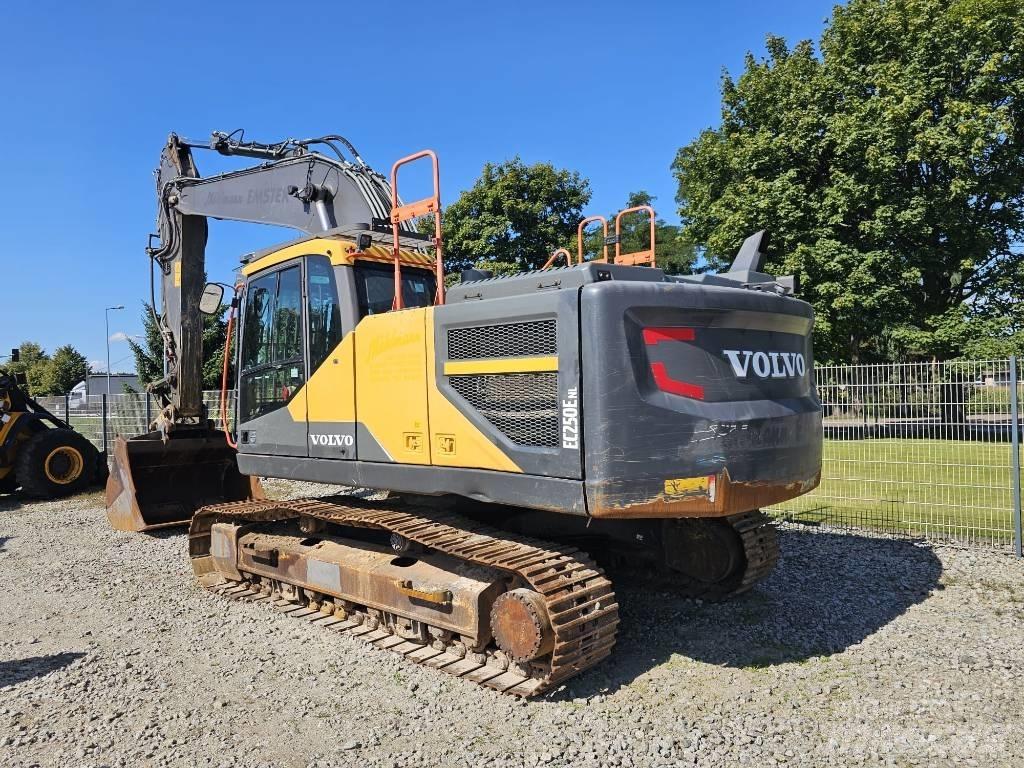 Volvo EC 250 E Pásová rýpadla