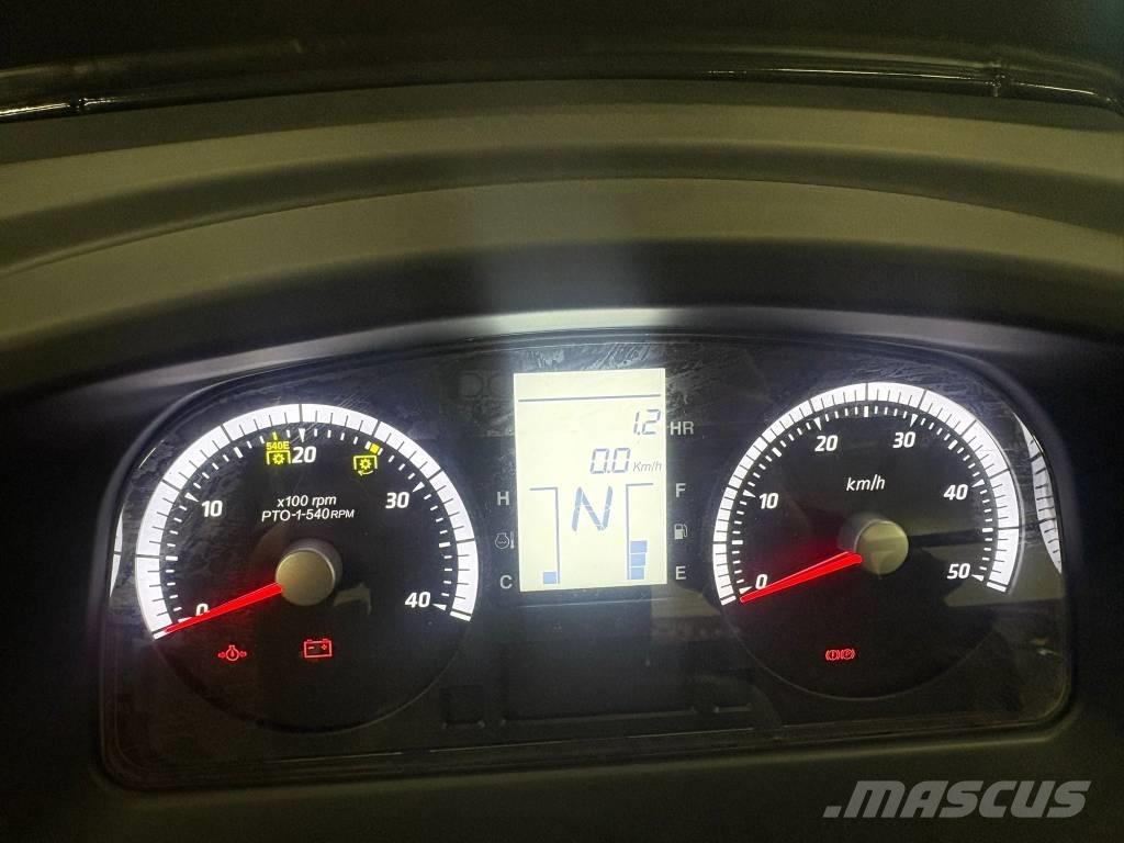 Kioti dk6020hst Traktory