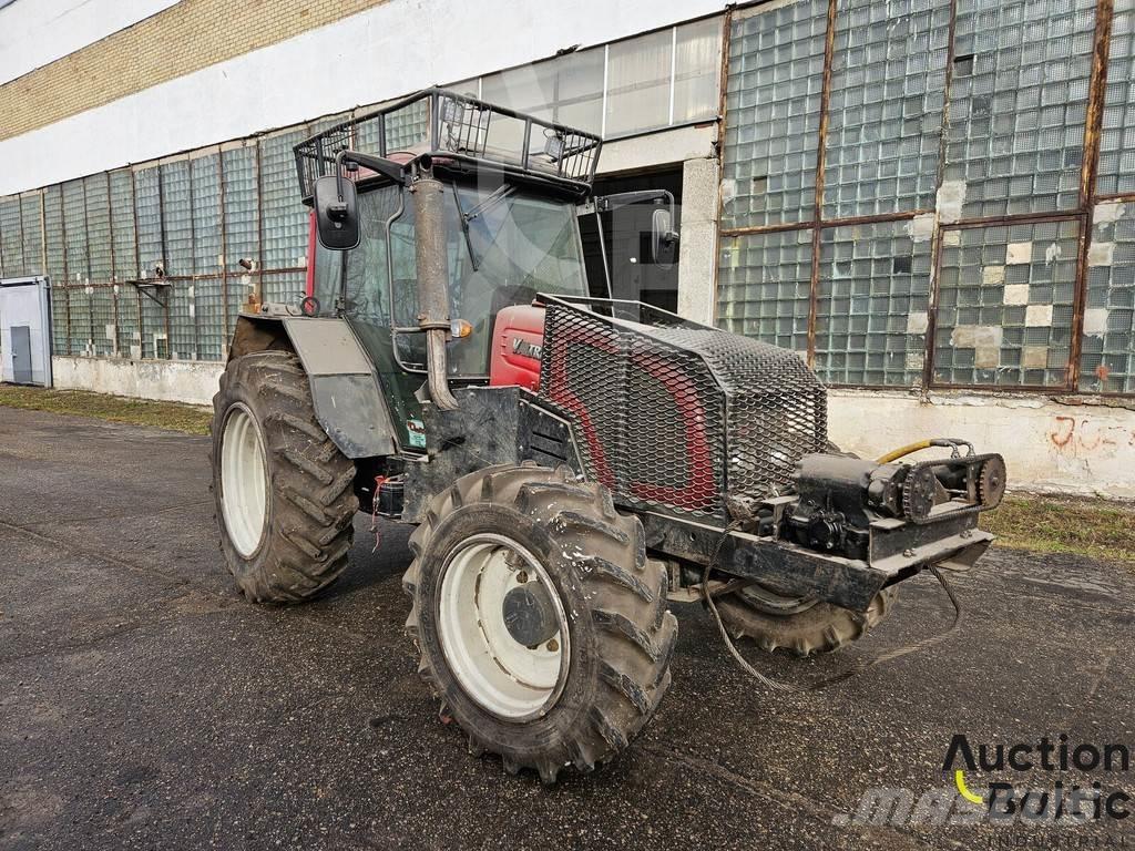Valtra A 93H Traktory