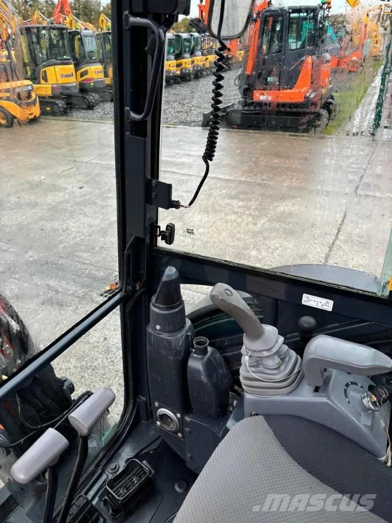 Hitachi ZX26U-6CR Mini rýpadla < 7t