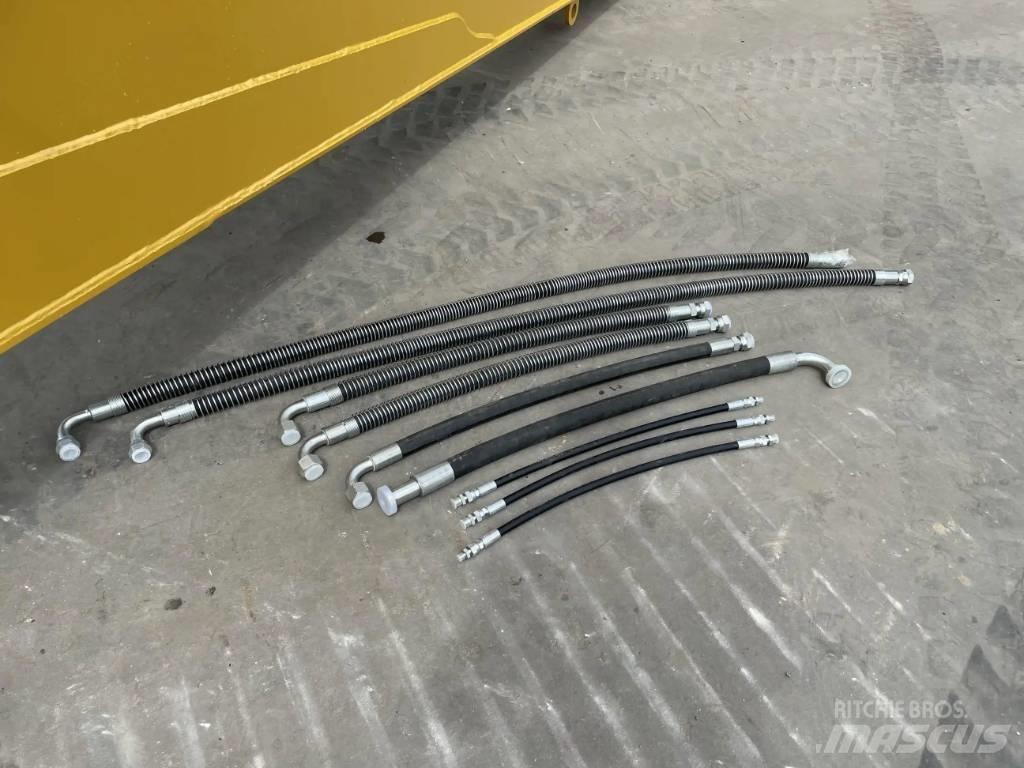 CAT 323 NG 15m Set Hloubkové lopaty