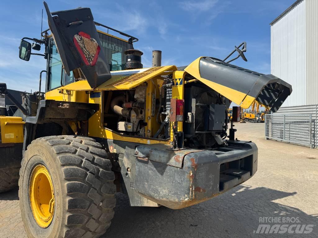 Komatsu WA320PZ-6 Kolové nakladače