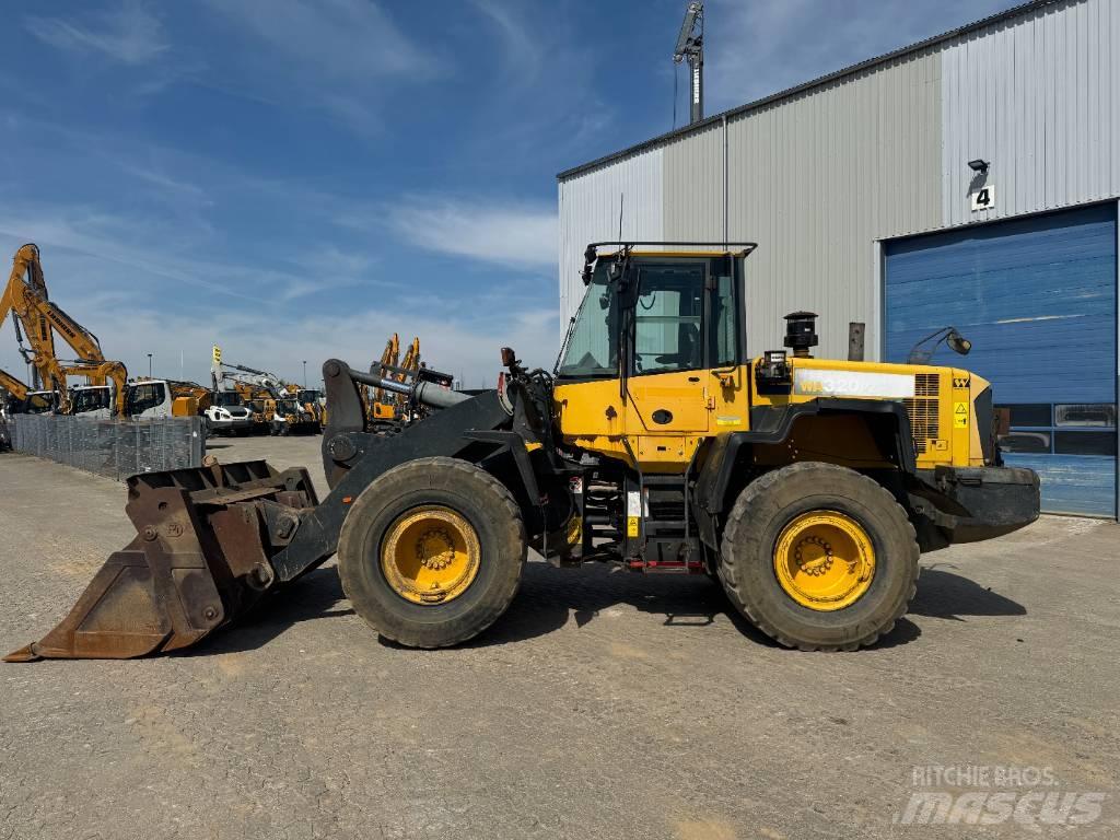 Komatsu WA320PZ-6 Kolové nakladače
