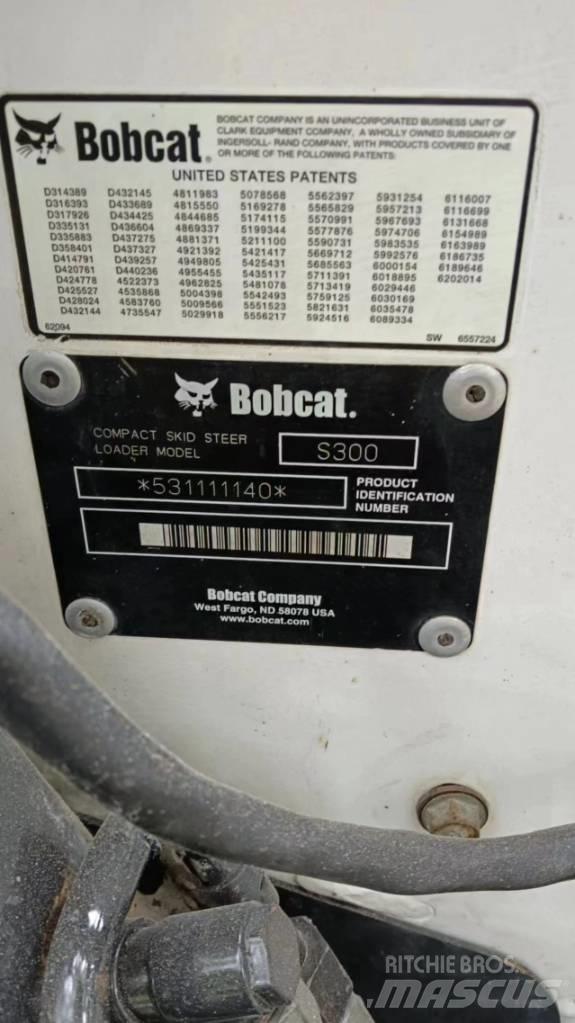 Bobcat S 300 Smykem řízené nakladače
