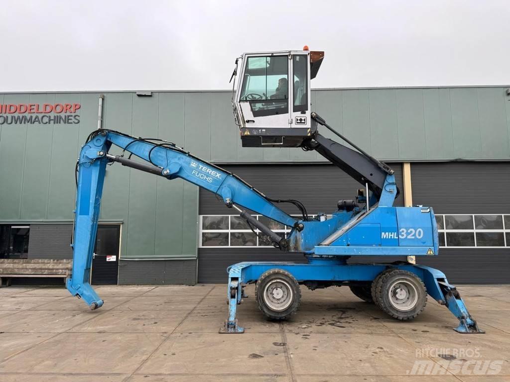 Fuchs MHL 320 Stroje pro manipulaci s odpadem
