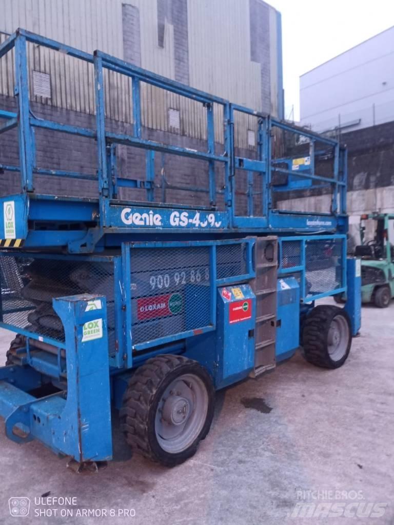 Genie GS 4390 RT Nůžková zvedací plošina