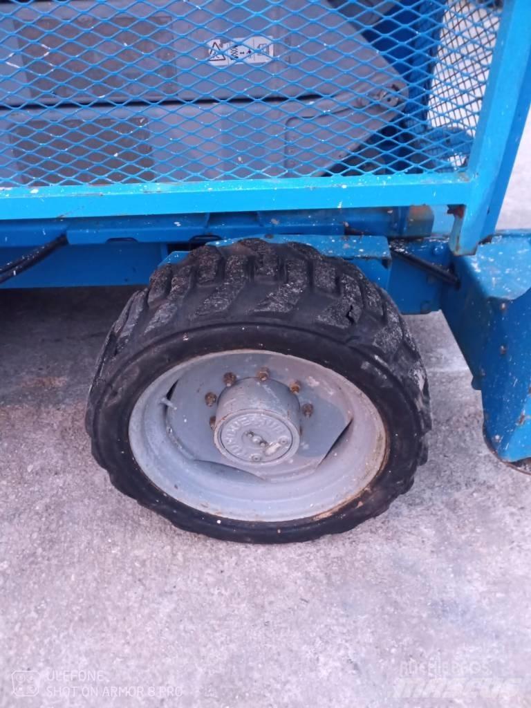 Genie GS 4390 RT Nůžková zvedací plošina