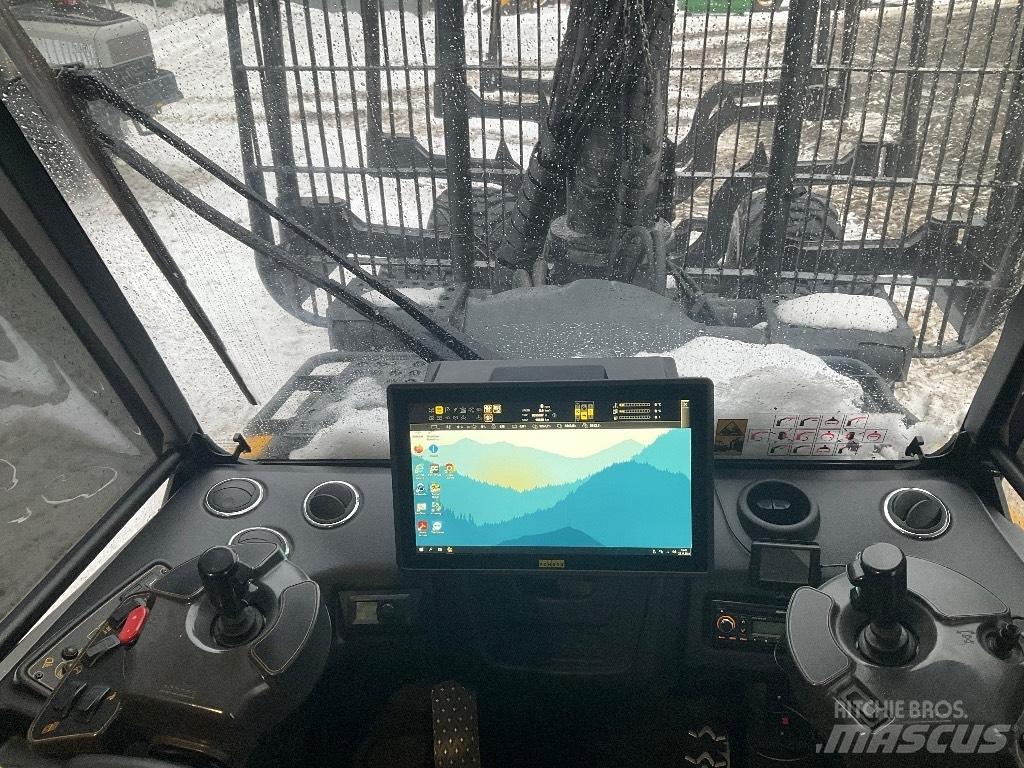 Ponsse BUFFALO AF 8W Vyvážecí traktory