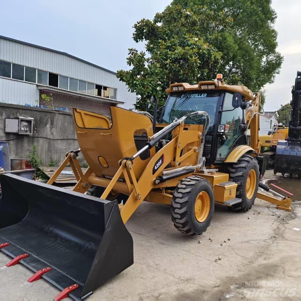 CAT 420 F Rýpadlo-nakladače