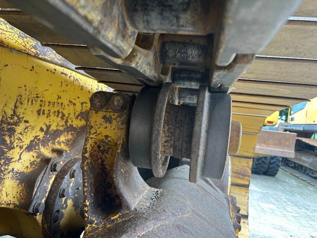 Komatsu D65PX-15 Pásové dozery