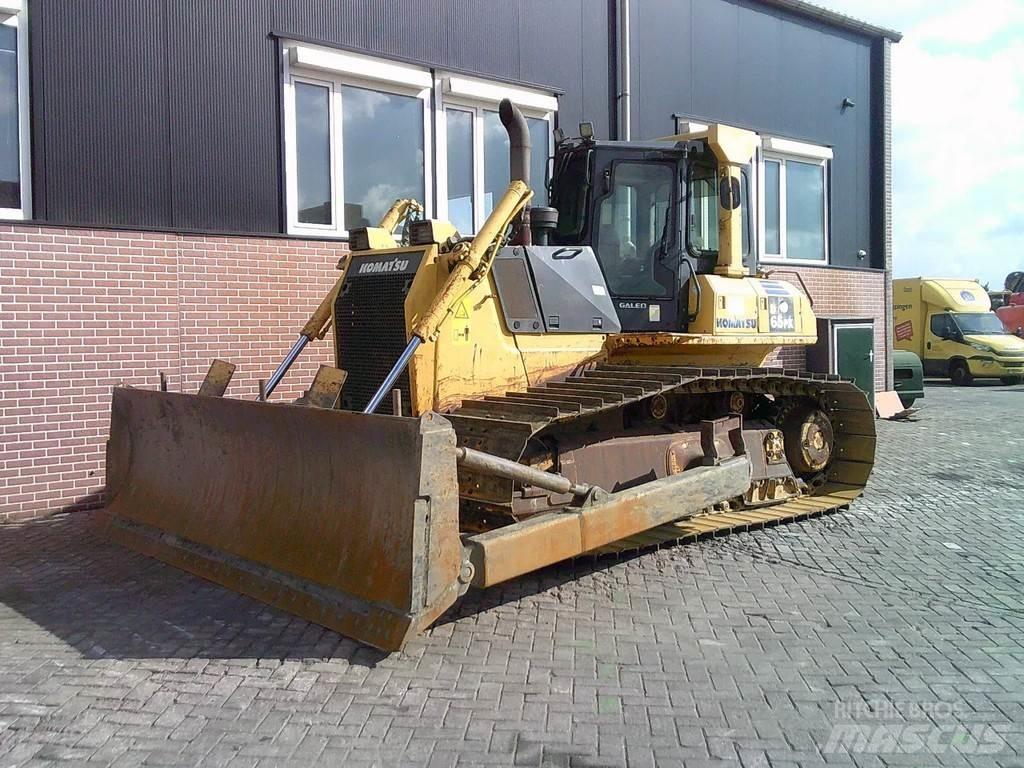 Komatsu D65PX-15 Pásové dozery