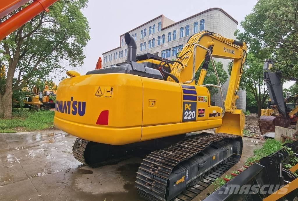 Komatsu PC 220-7 Pásová rýpadla
