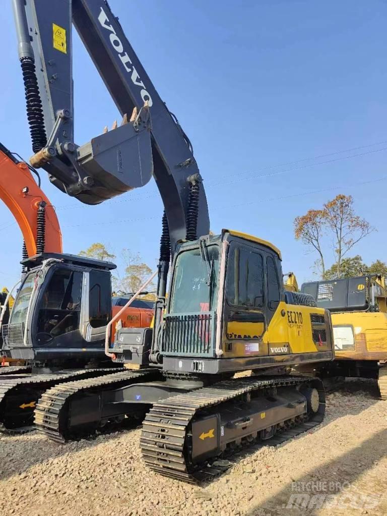Volvo EC 210 Midi rýpadla 7t - 12t