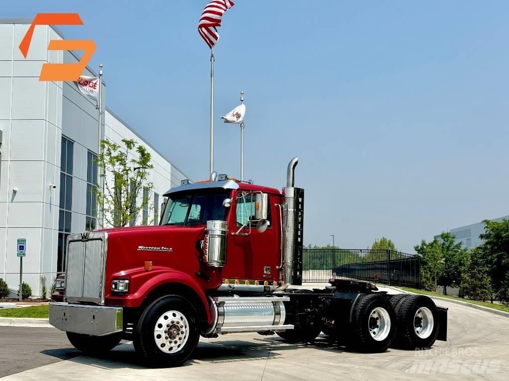 Western Star 4900 SF Tahače