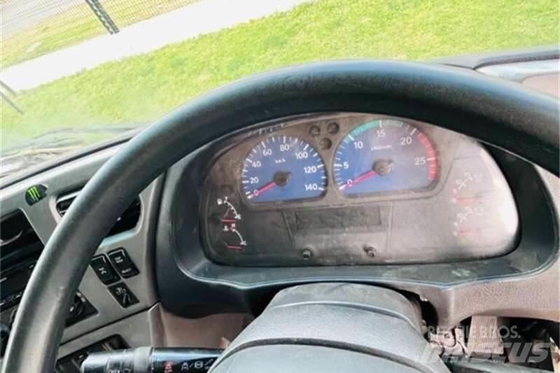 UD TRUCKS QUON Další