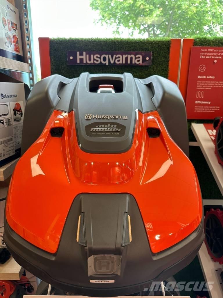 Husqvarna AM550 Robotické sekačky