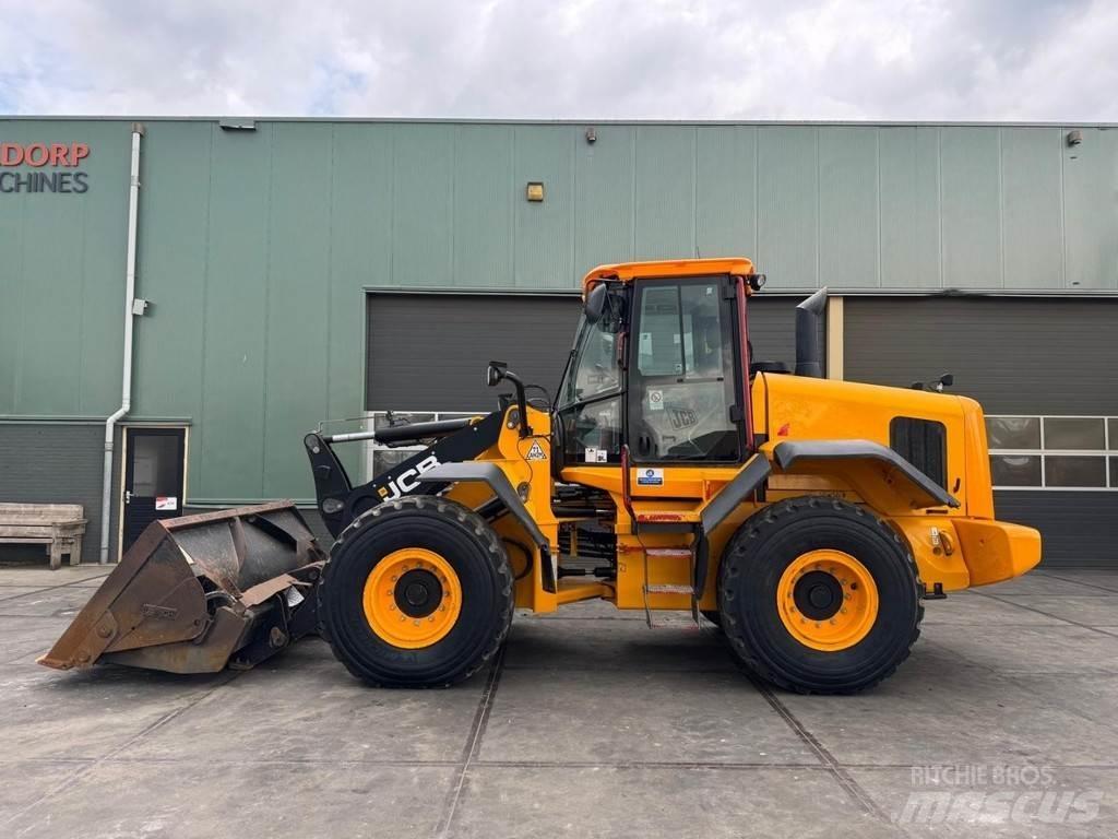 JCB 427 ZX Kolové nakladače