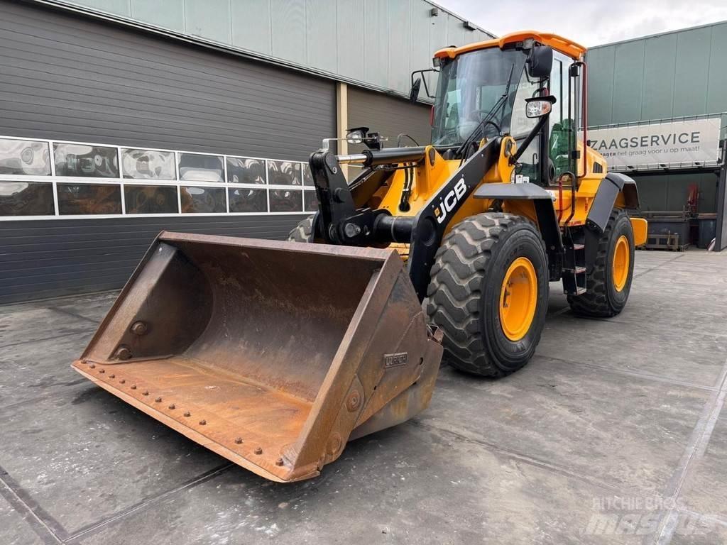 JCB 427 ZX Kolové nakladače