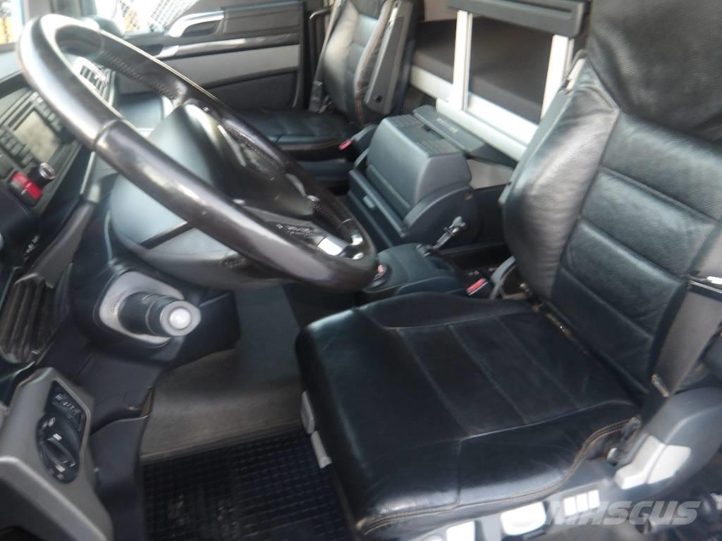 MAN TGX 35.560 8x4 Sklápěč na obilí