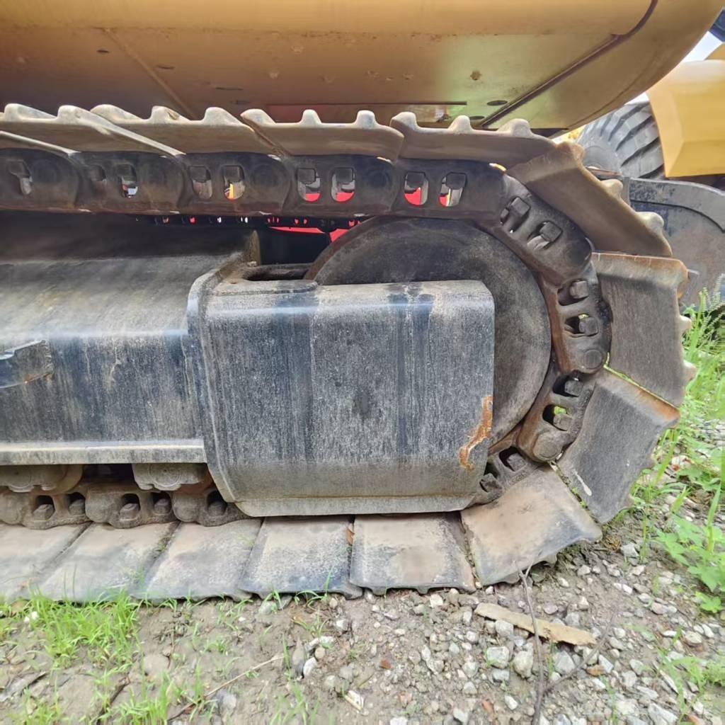 CAT 320 C L Pásová rýpadla